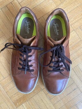 Florsheim Men's Brown Leather Low-Top Sneakers with Black Laces
